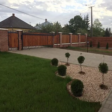 게스트하우스 Szamos-party Vendeghaz